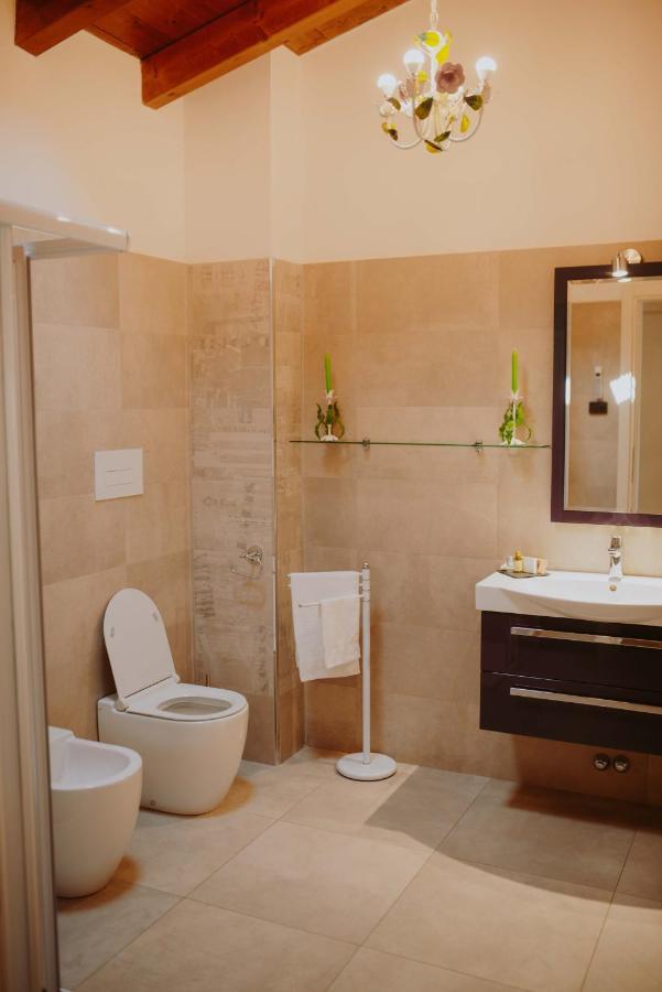 מנרבה דל גארדה B&B Casa Santa Lucia מראה חיצוני תמונה