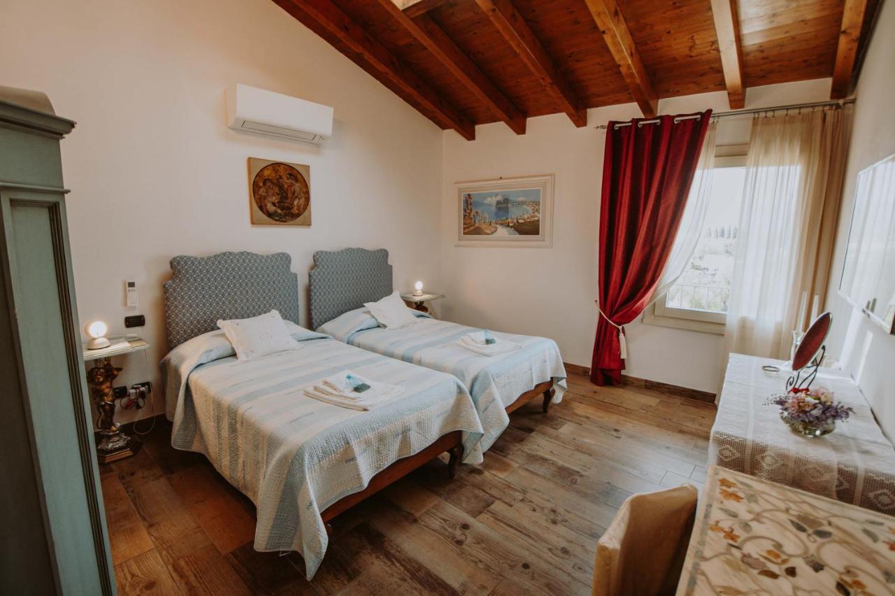 מנרבה דל גארדה B&B Casa Santa Lucia מראה חיצוני תמונה