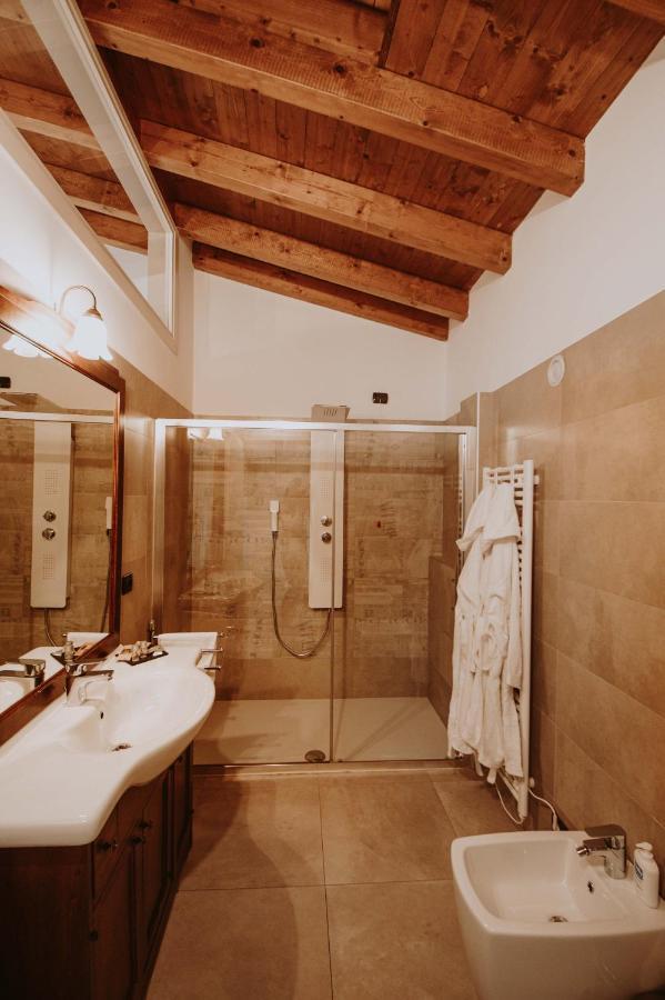 מנרבה דל גארדה B&B Casa Santa Lucia מראה חיצוני תמונה