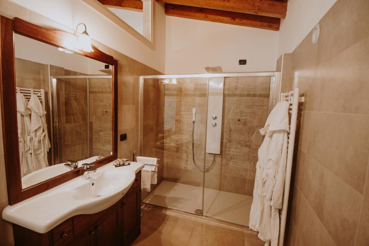 מנרבה דל גארדה B&B Casa Santa Lucia מראה חיצוני תמונה