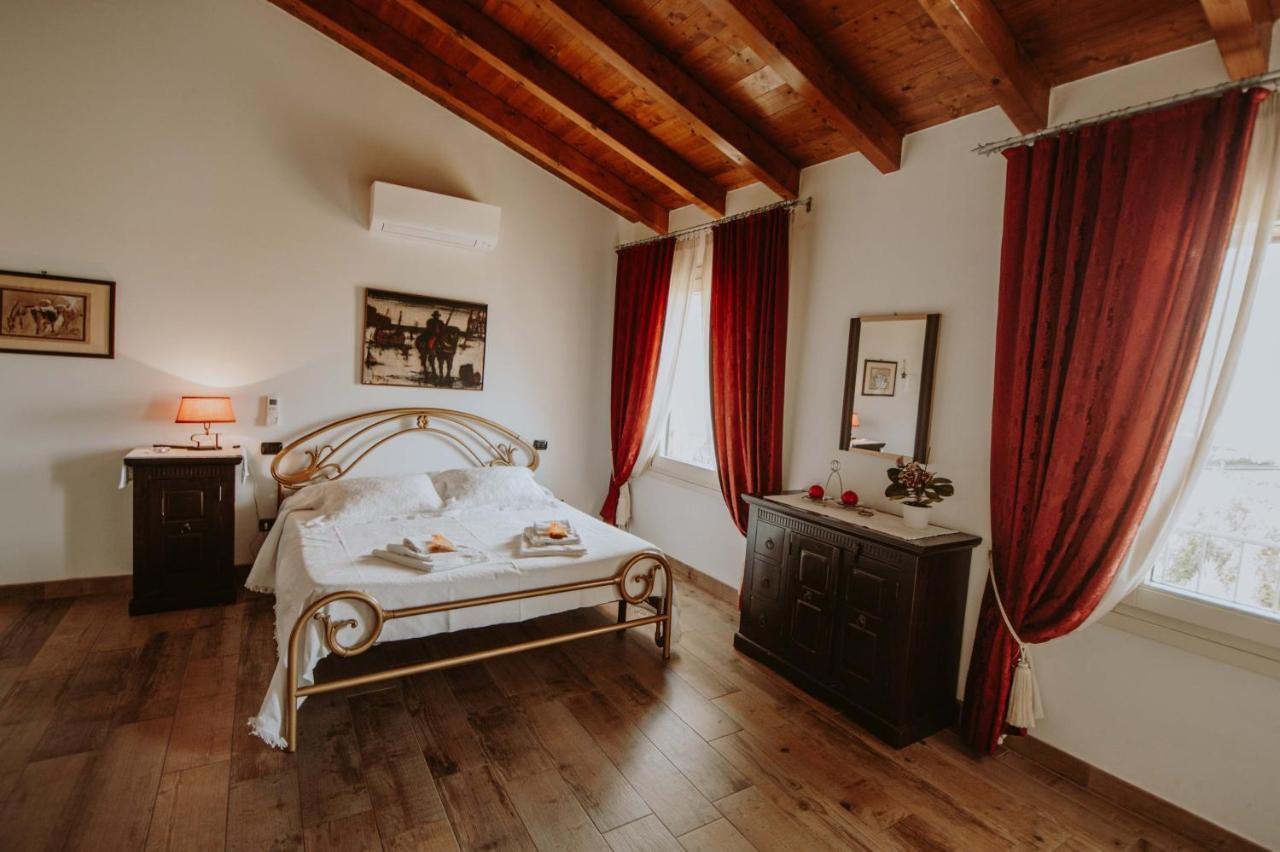 מנרבה דל גארדה B&B Casa Santa Lucia מראה חיצוני תמונה