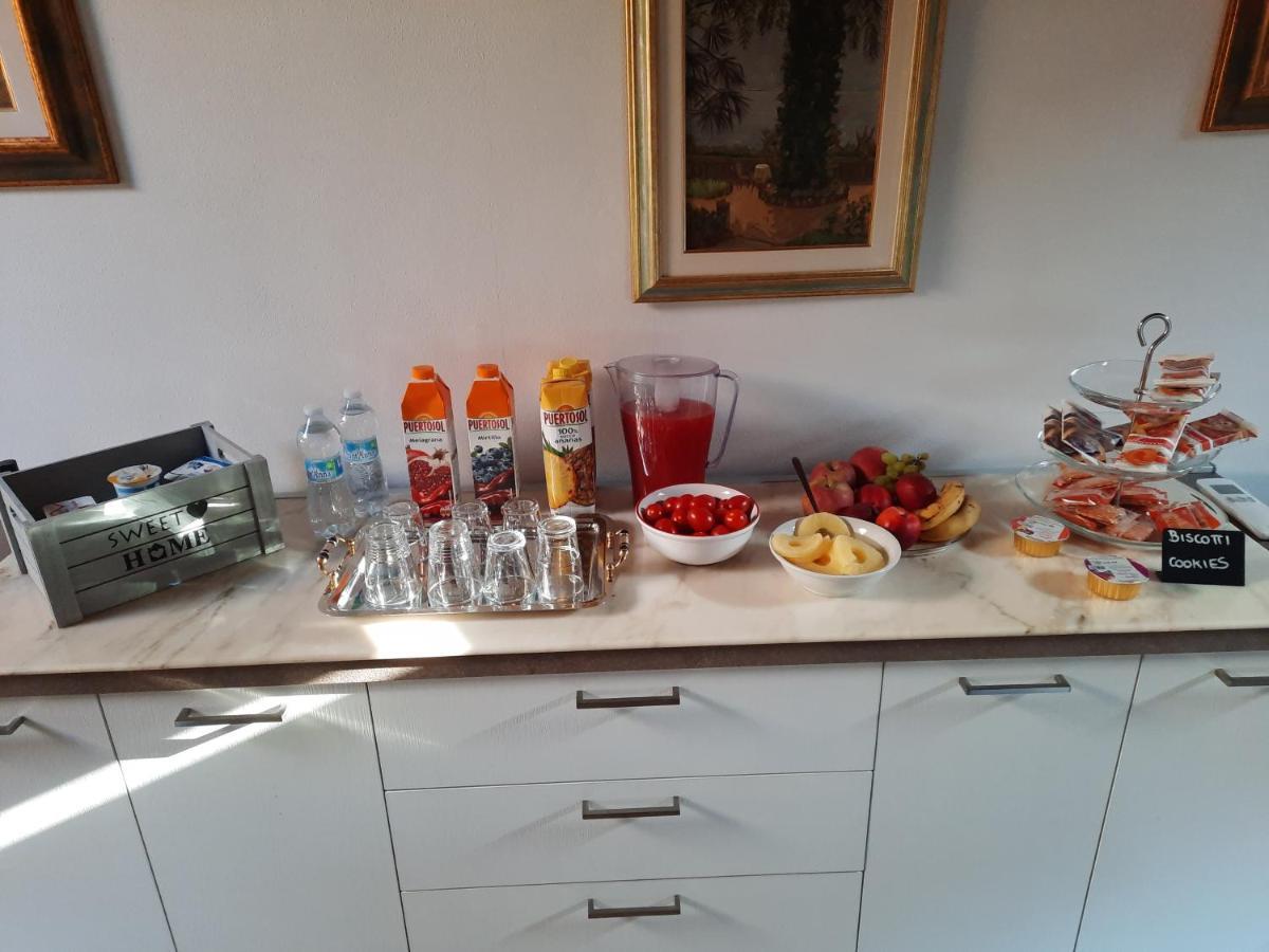 מנרבה דל גארדה B&B Casa Santa Lucia מראה חיצוני תמונה